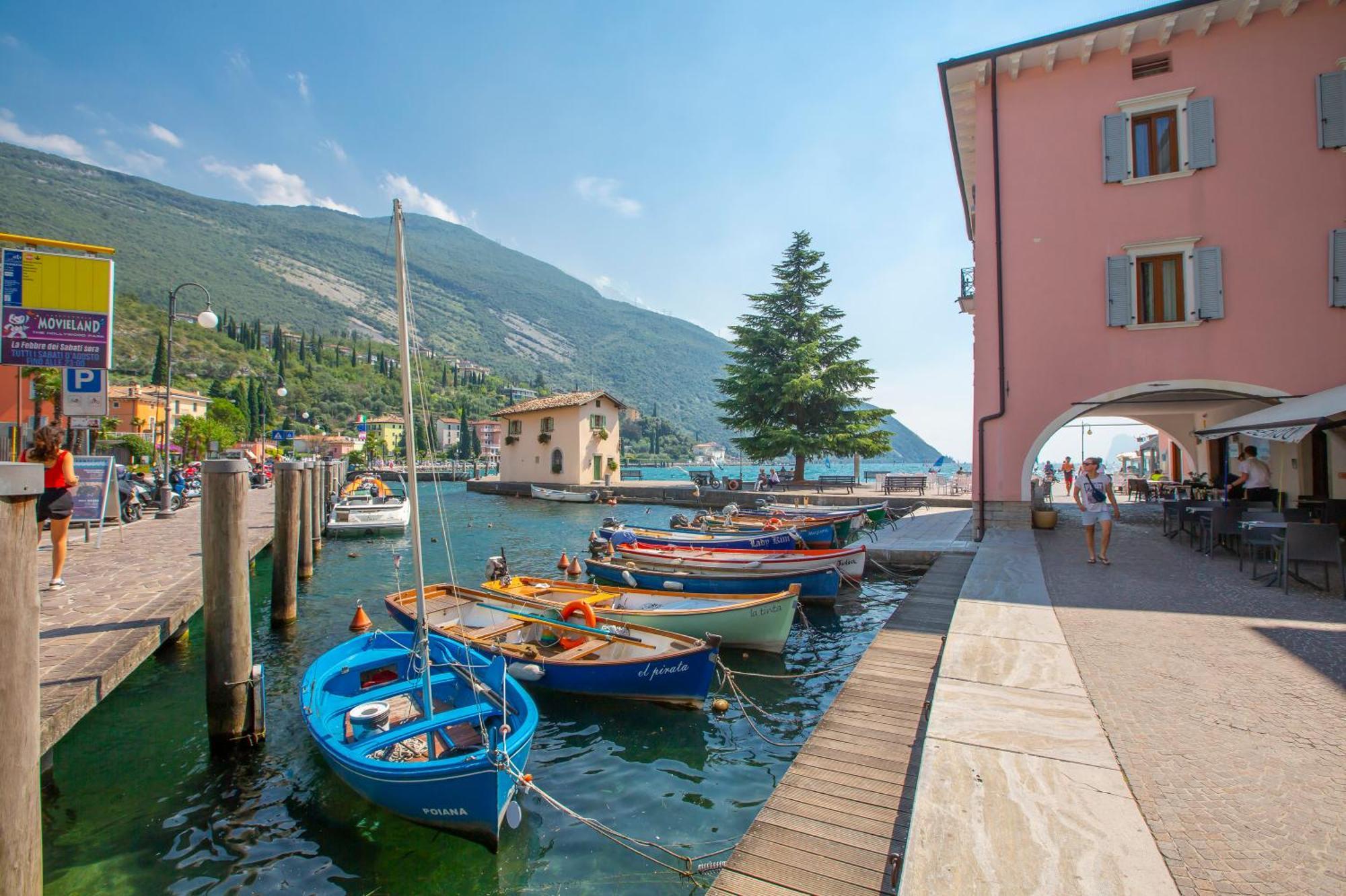 Casa Alpino - Happy Rentals Riva del Garda Bagian luar foto